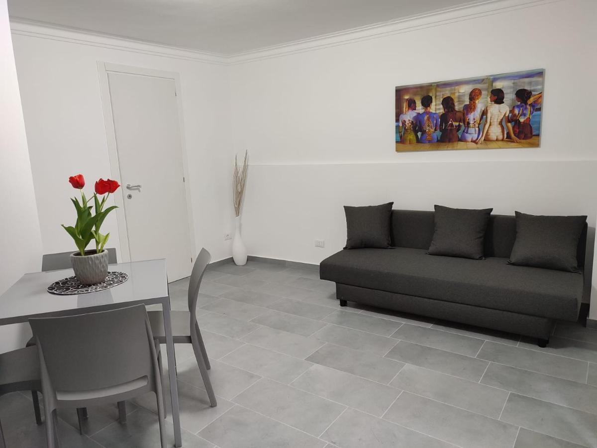 Maya'S Home Катания Экстерьер фото