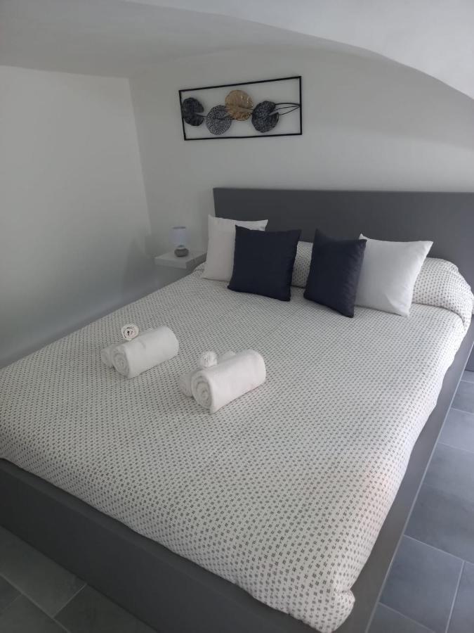 Maya'S Home Катания Экстерьер фото